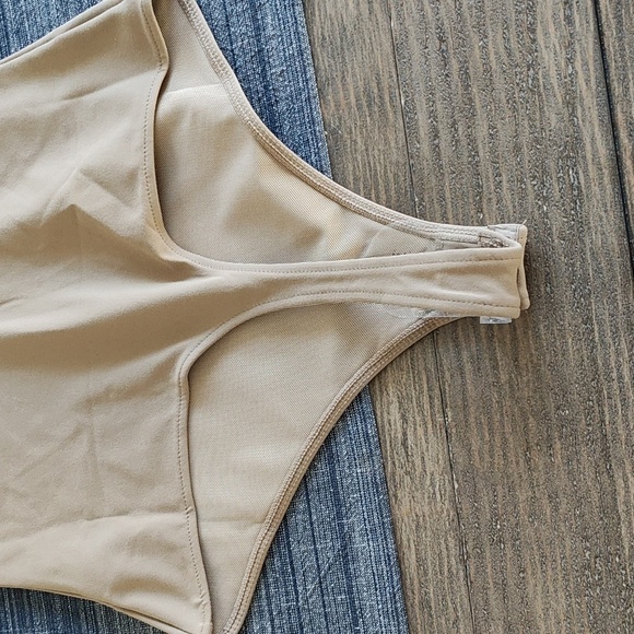 New FREE PEOPLE Tan V-Neck Bodysuit Small - Picture 8 of 16